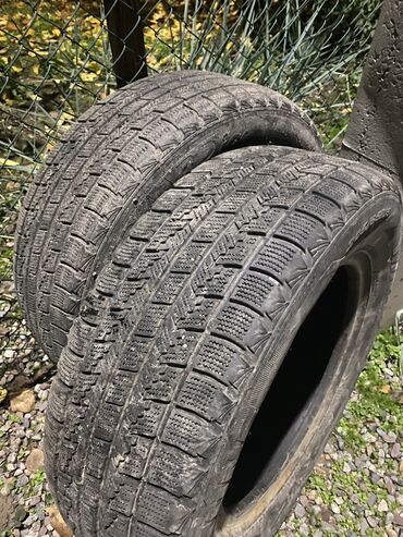 Шины: Пара резины 205/65 r15 зима 2000 сом пара