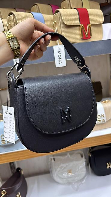 Torbe: Ženska torba „MONA“ – polukružni crossbody/shoulder model - Dizajn — 10