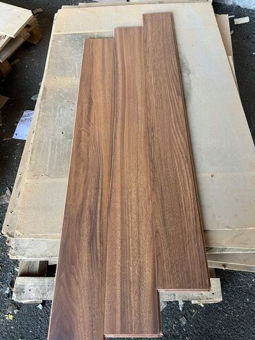 Laminat: Laminatlar: 11.50 AZN Rusiya, Belarusiya, Türkiyə, Almaniya — 8