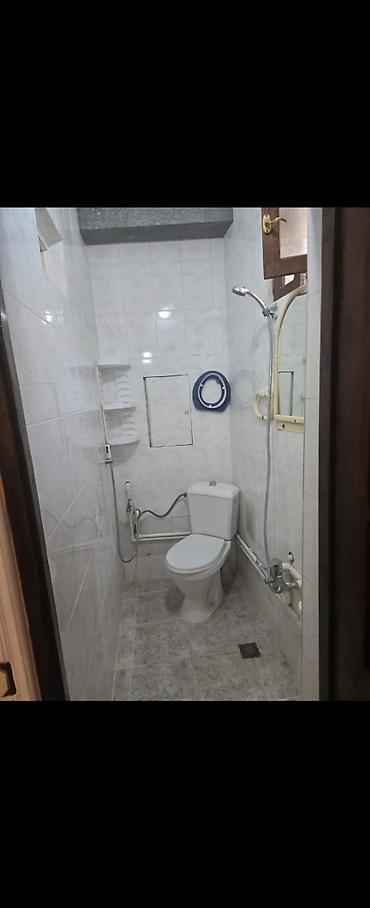 xutor ev: Kirayə ev. Xutorda 1böyük otaqlı və böyük balkonu var. Hər bir şəraiti — 5