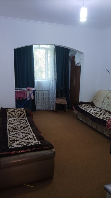 квартира берилет 4000 сом: 2 комнаты, Собственник, С подселением, С мебелью полностью