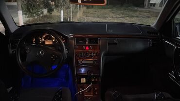 ихсан авто в рассрочку: Mercedes-Benz E 220: 2.2 l | 2000 il Sedan