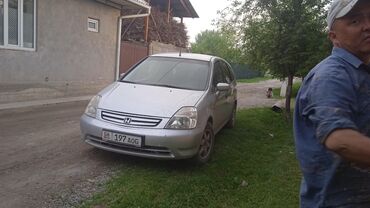 Honda: Honda Stream: 2001 г., 1.7 л, Механика, Бензин, Минивэн