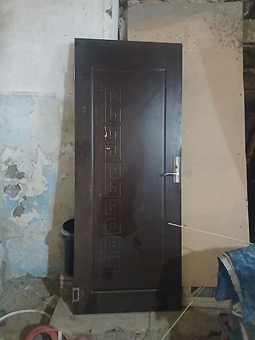 Двери и комплектующие: Məhsul: Otaq qapısı (daxili istifadə üçün) Təsvir: - Rəng: Tünd — 2
