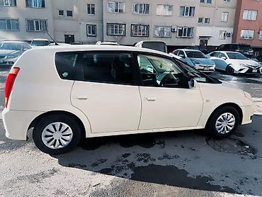gac aion 60i: Toyota Opa: 2003 г., 1.8 л, Автомат, Бензин, Хэтчбэк — 3