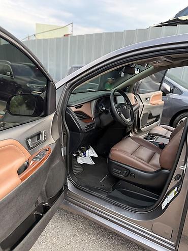sprinter 2003: Toyota Sienna: 2019 г., 3.5 л, Автомат, Бензин, Минивэн — 6