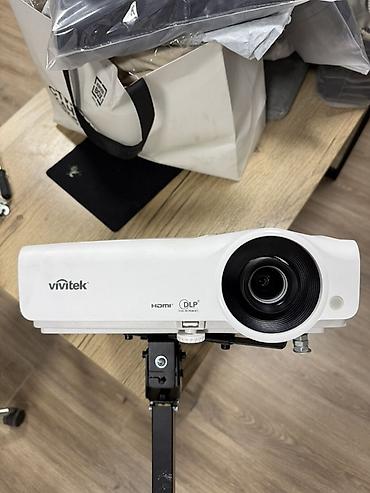 лампа led: Проектор Vivitek DLP с креплением на потолок (+электро экран для — 1