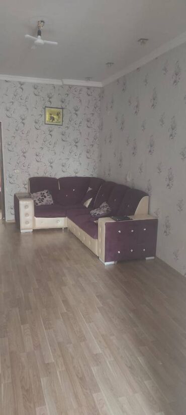 Uzunmüddətli kirayə evlər: Xətai Rayonu NZS Qəsəbəsi 165 Nömrəli Məktəb Həyət Evi 3 otaq. Mərtəbə — 7