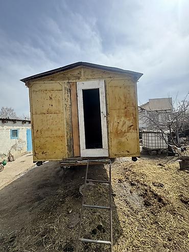 Вагоны: Продается передвижной вагончик. На ходу. Колеса 🛞 хорошие. Дышла есть — 8