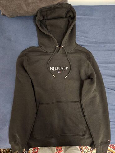 duks cebe novi sad: Sweatshirt, S (EU 48), Tommy Hilfiger, color - Black, With a hood