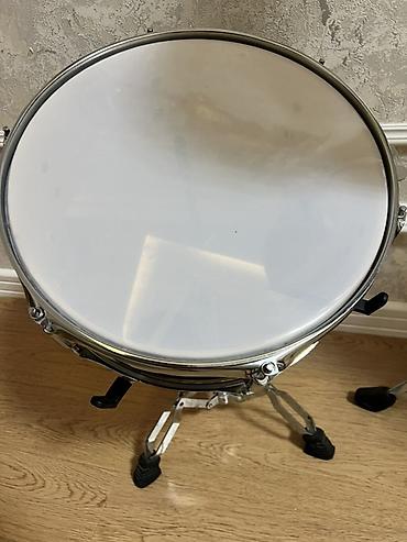 барабан: Uşaq/təcrübə üçün kompak tərkibli zərb aləti dəsti Tərkib: - Bass — 5