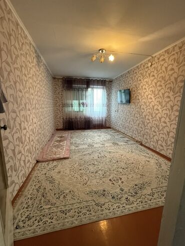 дом без хозяйна: 2 комнаты, 49 м², Индивидуалка, 2 этаж, Косметический ремонт