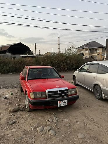 Mercedes-Benz 190: 1984 г., 2 л, Механика, Бензин, Седан