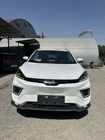 продам машину с последующим выкупом: Электромобиль welt meister EX5 белого цвета. Модель с современным
