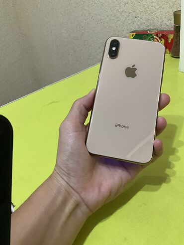 Apple iPhone: IPhone Xs, Б/у, 256 ГБ, Золотой, Защитное стекло, Чехол, 79 %