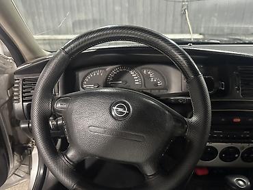 вектра: Opel Vectra: 2000 г., 2 л, Автомат, Газ, Седан — 6