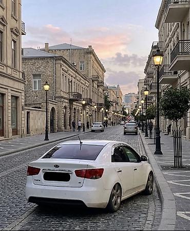 lexus 4.7: Kia Forte: 1.6 l | 2010 il Sedan — 6