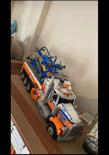 лего леон: Parça Sayı: 2017 Bu LEGO Technic Ağır Yük Çekici Kamyonu 42128. Bir