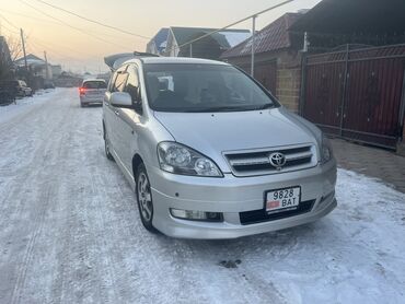 Toyota: Toyota Ipsum: 2003 г., 2.4 л, Автомат, Бензин, Минивэн