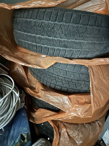 разноширокие шины: Комплект зимних автомобильных шин без дисков, 4 штуки. 235/55/20 -