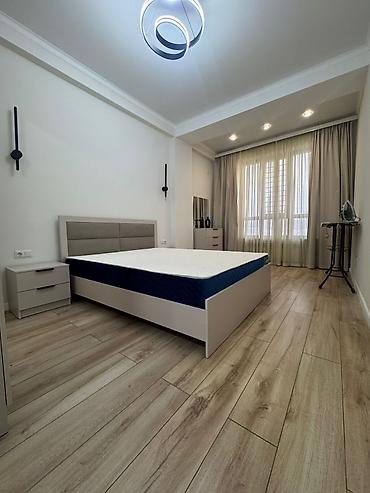 Долгосрочная аренда квартир: 3 комнаты, Риэлтор, Без подселения, С мебелью полностью — 12