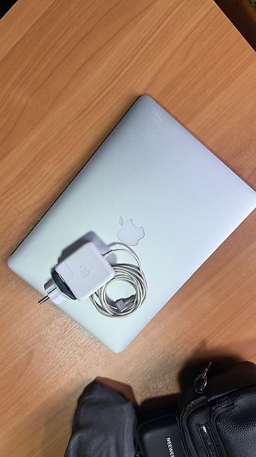 Ноутбуки Apple (MacBook): Apple MacBook Air 13" Характеристики: - Дисплей (1440×900) — 7