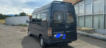 kama təkər: Mercedes-Benz Sprinter Classic: 2.3 l | 1996 il Mikroavtobus