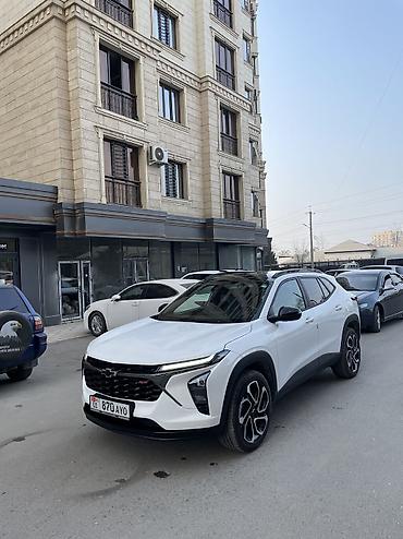 Chevrolet: Chevrolet Trax: 2024 г., 1.2 л, Автомат, Бензин, Хэтчбэк at lalafo.kg — 2 Chevrolet: Chevrolet Trax: 2024 г., 1.2 л, Автомат, Бензин, Хэтчбэк — 2