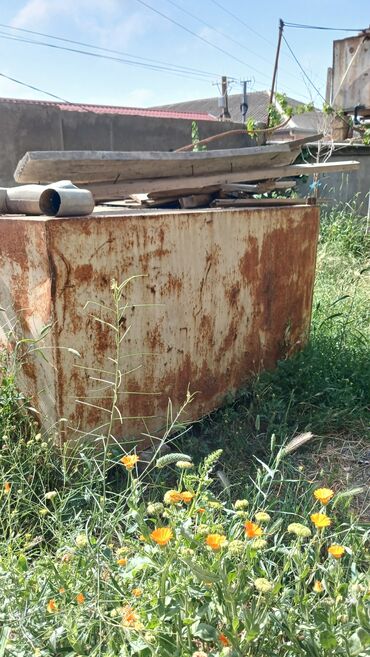 Baklar və çənlər: Bak, Metal, 2000 l l, İşlənmiş, Ünvandan götürmə, Ödənişli çatdırılma