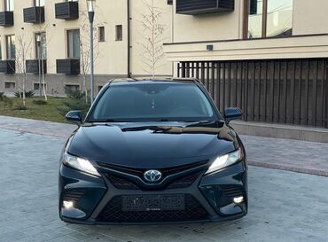 Toyota Camry: 2018 г., 2.5 л, Вариатор, Гибрид, Седан