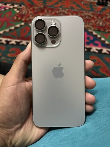 списанные айфоны: IPhone 15 Pro Max, Колдонулган, 256 ГБ, Natural Titanium, Заряддоочу түзүлүш, Коргоочу айнек, Каптама, 85 %