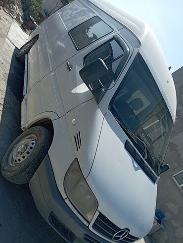 шины на спецтехнику: Mercedes-Benz Спринтер: 2003 г., 2.2 л, Механика, Дизель, Бус