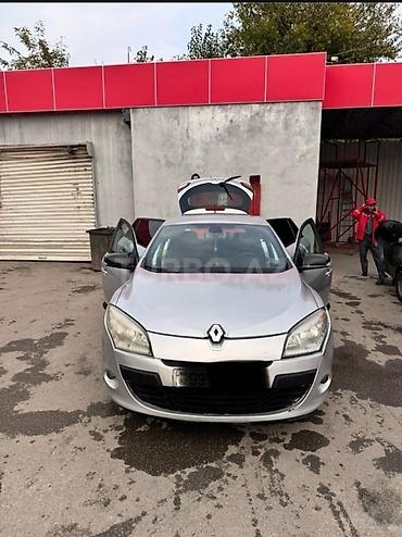 uc tekerli motor: Renault Megane: 1.5 l | 2009 il Hetçbek — 1