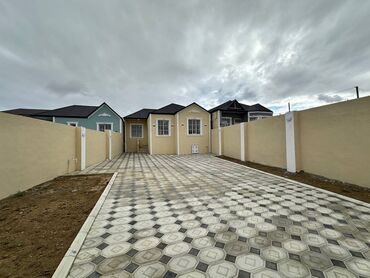 дом с цокольным этажом и гаражом: 3 otaqlı, 80 kv. m, Kredit yoxdur, Yeni təmirli