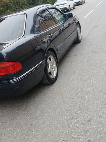 Mercedes-Benz: Mercedes-Benz E 230: 2.3 l | 1997 il Sedan -da lalafo.az — 9 Mercedes-Benz: Mercedes-Benz E 230: 2.3 l | 1997 il Sedan — 9
