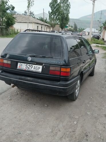 авто нива: Volkswagen : 1993 г., 1.8 л, Механика, Бензин