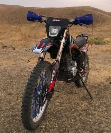 мото цепь: Эндуро/кросс мотоцикл TMX (наклейки TMX) с мощным одноцилиндровым