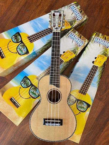 Gitaralar: Ağacdan möhtəşəm MAHALO Ukulele,- incə naxışları ilə✨ Ayrıca aksesuar — 1