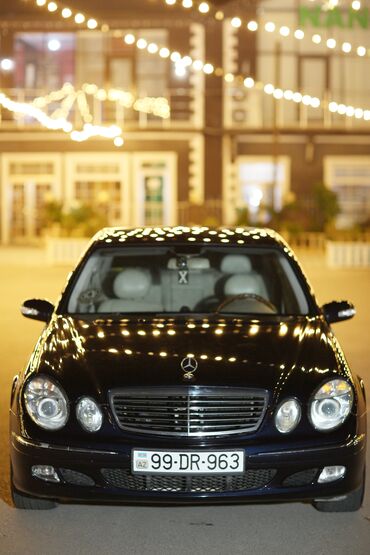 Mercedes-Benz: Mercedes-Benz E-Class: 2.2 l | 2003 il Sedan