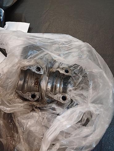 metal: Məhsul: Metal sıxac kronşteynlər (2 ədəd) Təsvir: - Avtomobil — 1