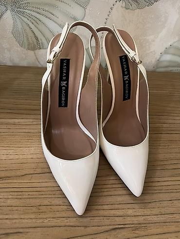 Tuflilər: Brend: Yashar Bagirov Model: Slingback stiletto - Rəng: Ağ (parlaq — 2