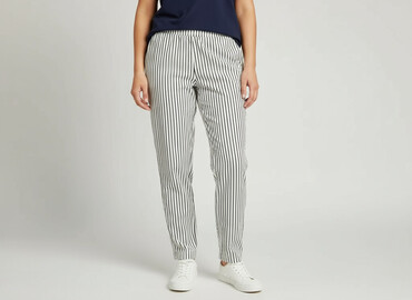 buty zimowe ccc wyprzedaż: H&M, Material trousers for women, size 2XL