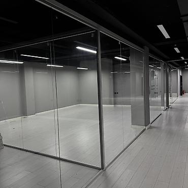 Аренда офисов: Аренда офисов, 20 м², В торговом центре, 1 линия — 15