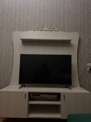 carpayı altlığı: - TV üçün kabinet dəsti: dekorativ klassik frezli başlıq, üstdə açıq — 1