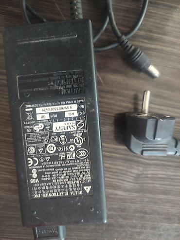 Notbuk adapteri
