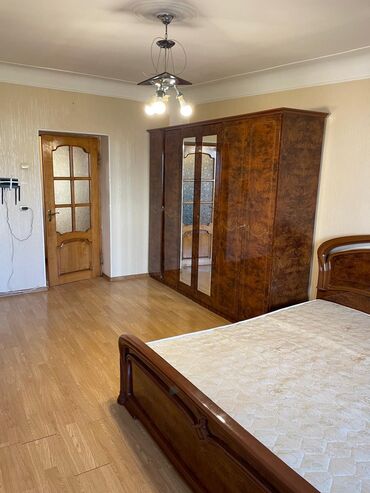 Binalar: Yasamal r. Insaatcilar metrosuna yaxin 3 otagli ev kiraye verilir — 9