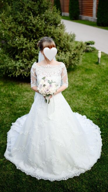 белое платье вечернее: Продаю свадебное платье! Самовывоз. По вопросам обращаться в Воцап+
