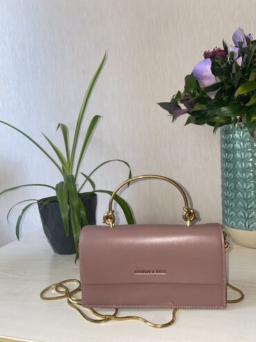 class: Charles&keith a class çanta