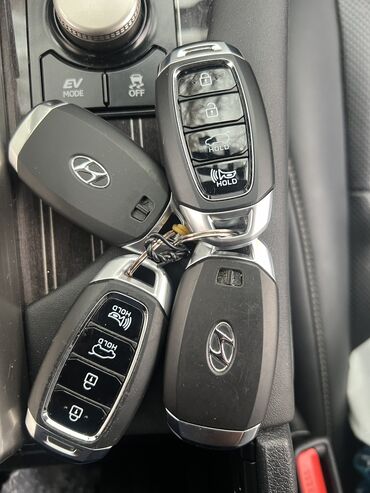штора для авто: Ключ Hyundai 2017 г., Б/у, Оригинал