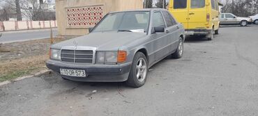 Mercedes-Benz: Mercedes-Benz 190: 1.8 l | 1989 il Sedan